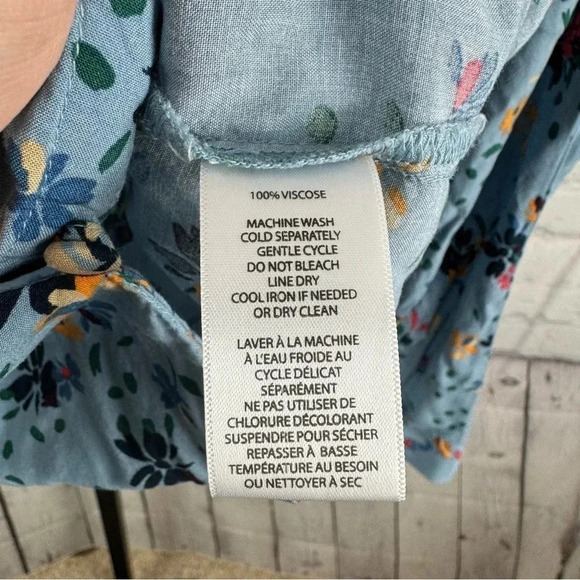 Beachlunchlounge Blue Floral Button Up Top Size Small - Picture 5 of 6